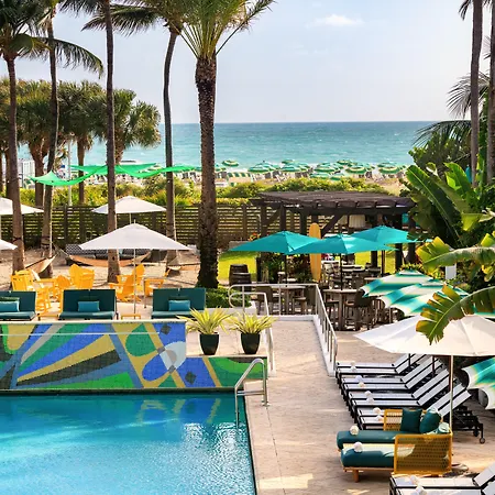 Kimpton Surfcomber Hotel By Ihg-3